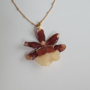 Collar Orquídea Cambria